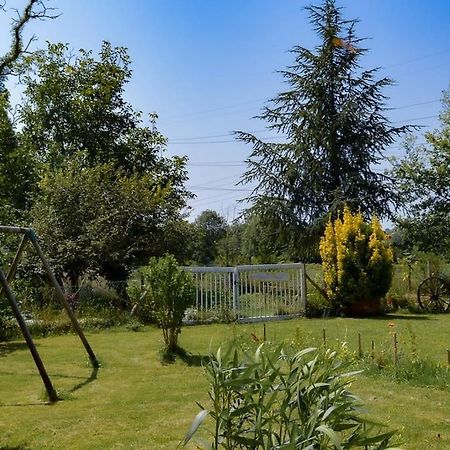 Apartamento Gite A La Ferme Chaleureux Civrac-de-Blaye Exterior foto