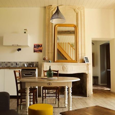 Apartamento Gite A La Ferme Chaleureux Civrac-de-Blaye Exterior foto