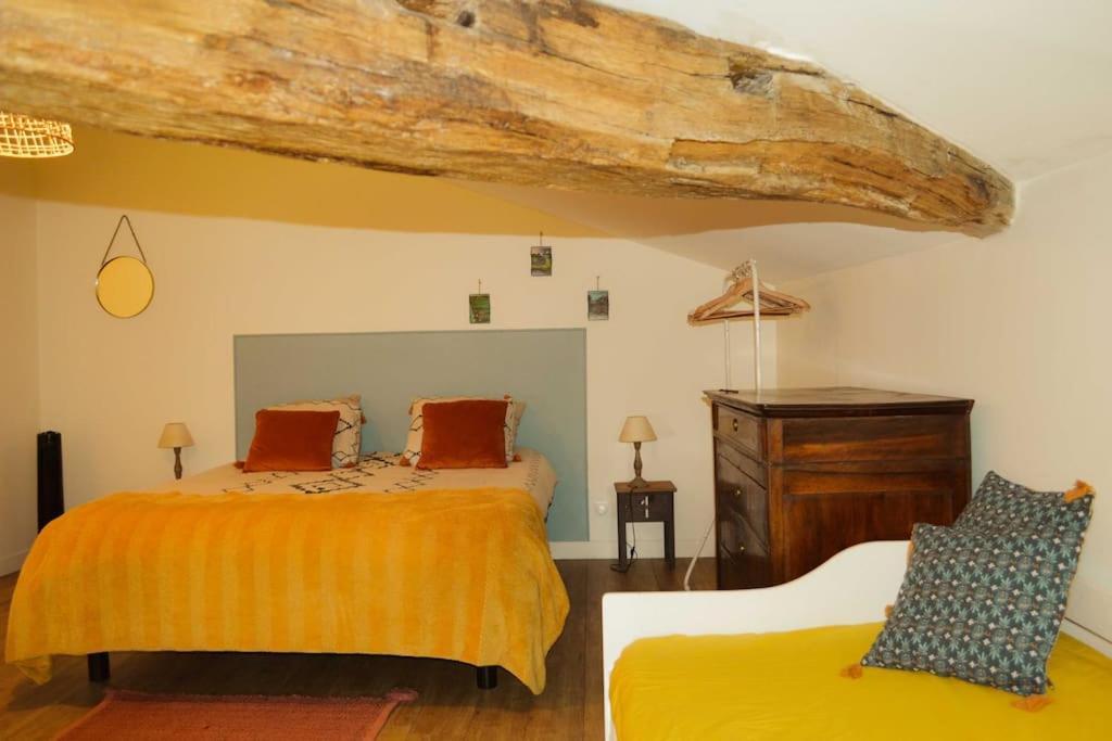 Apartamento Gite A La Ferme Chaleureux Civrac-de-Blaye Exterior foto
