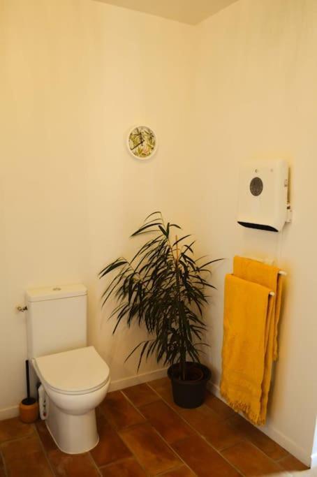 Apartamento Gite A La Ferme Chaleureux Civrac-de-Blaye Exterior foto